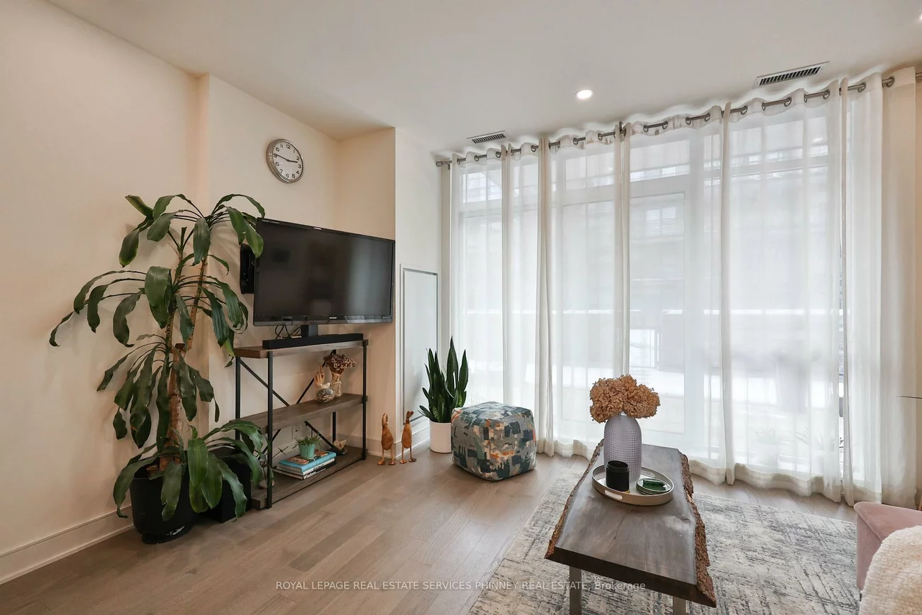 1575, Lakeshore, Clarkson, Mississauga