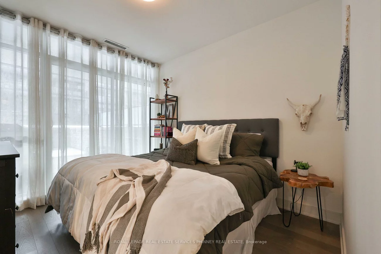 1575, Lakeshore, Clarkson, Mississauga