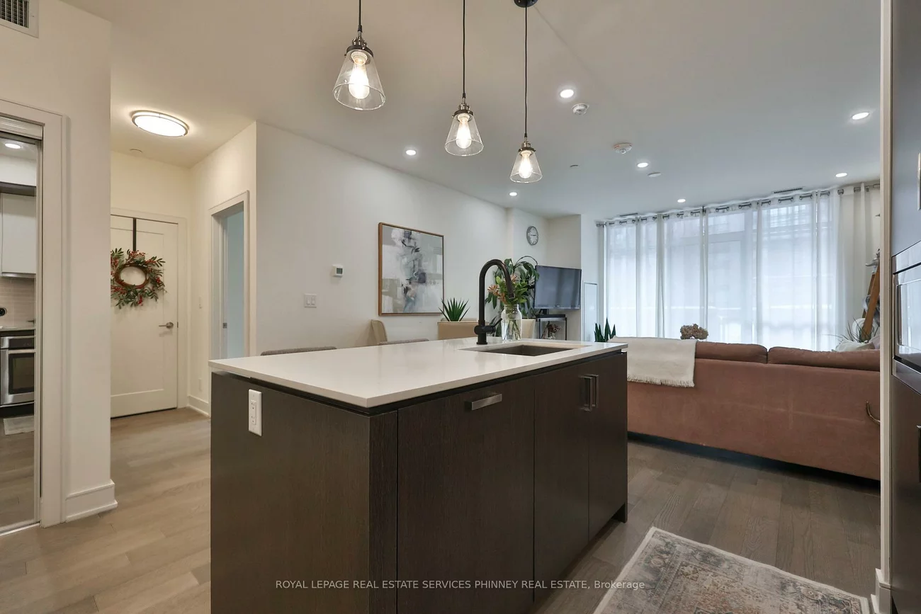 1575, Lakeshore, Clarkson, Mississauga