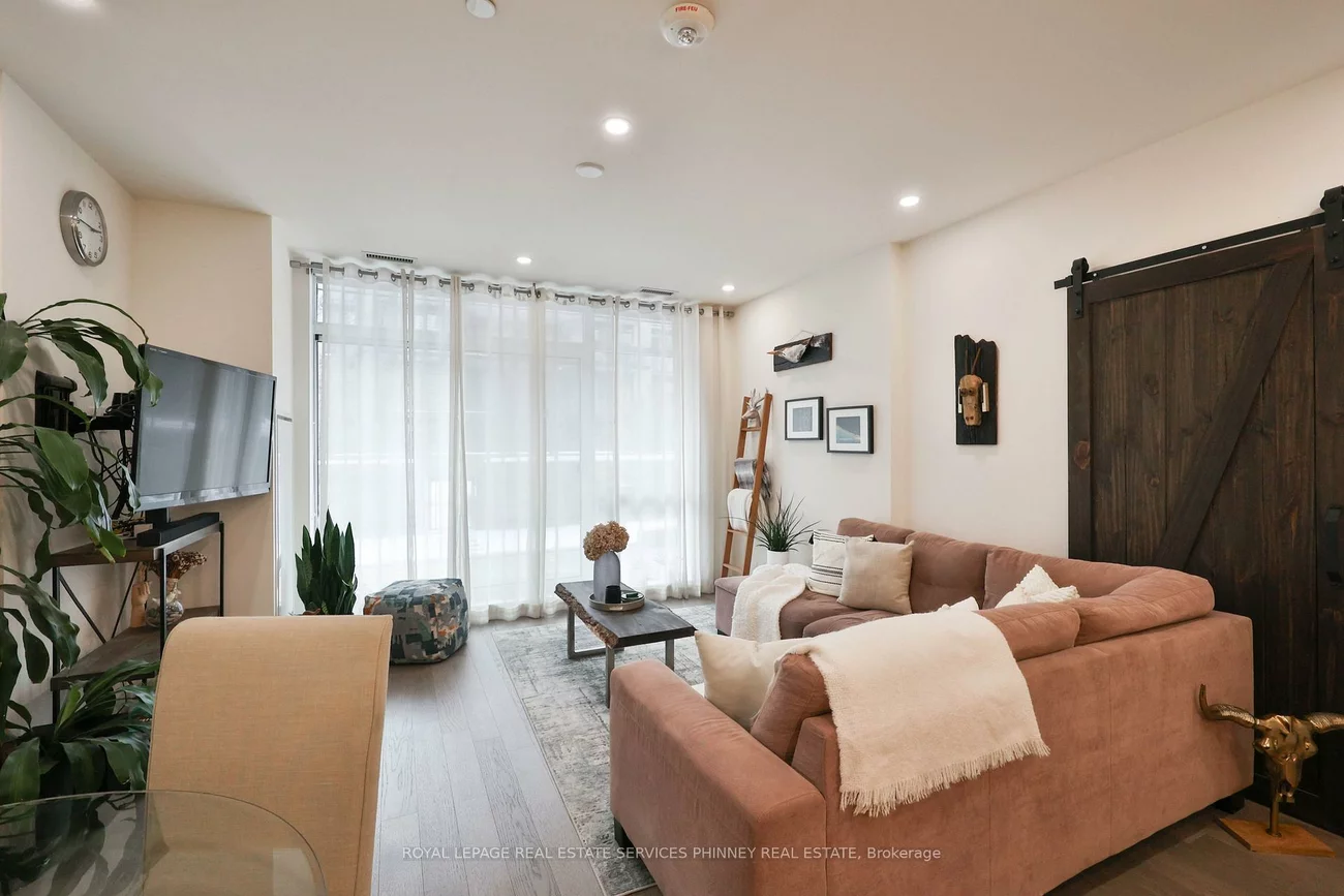 1575, Lakeshore, Clarkson, Mississauga