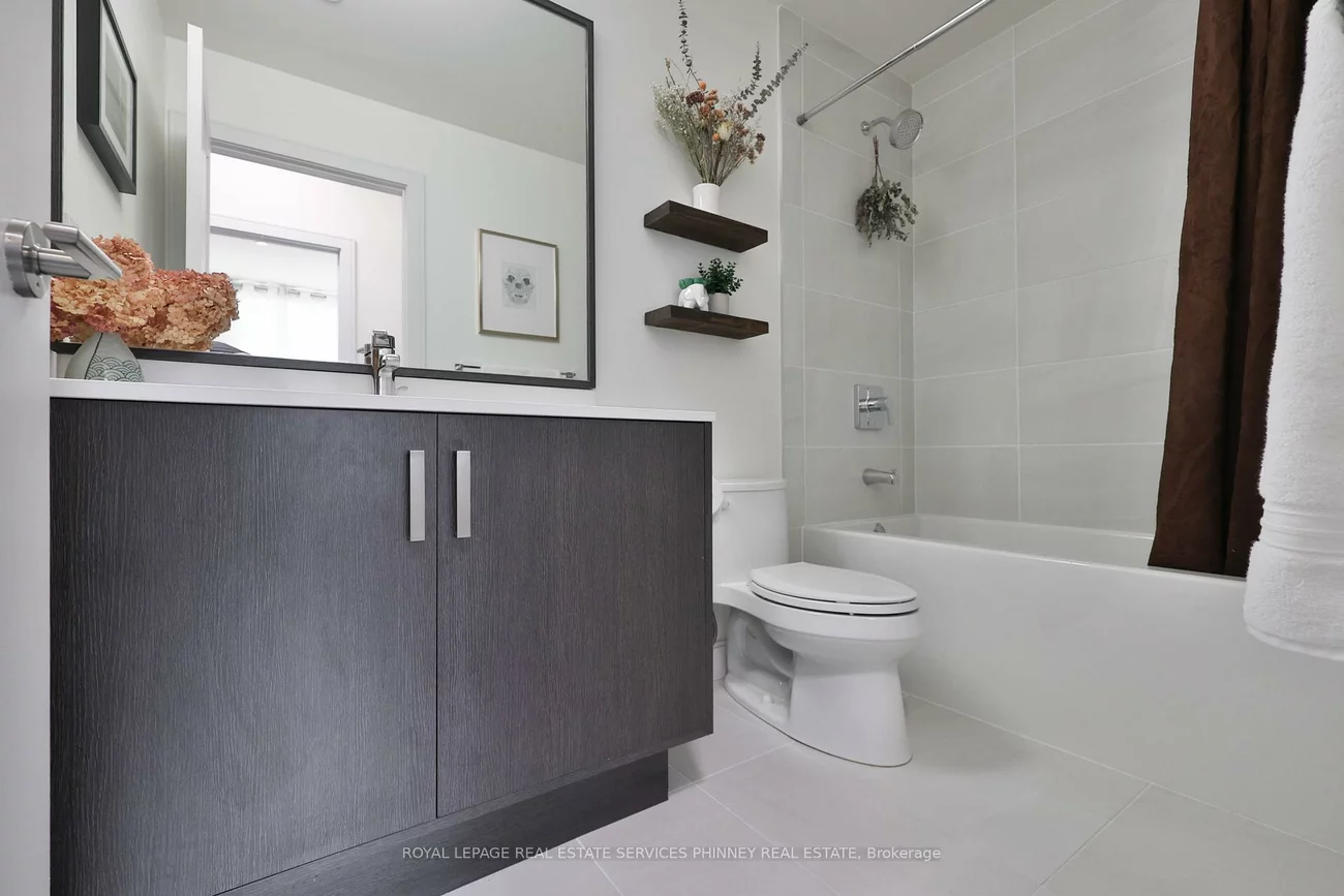 1575, Lakeshore, Clarkson, Mississauga