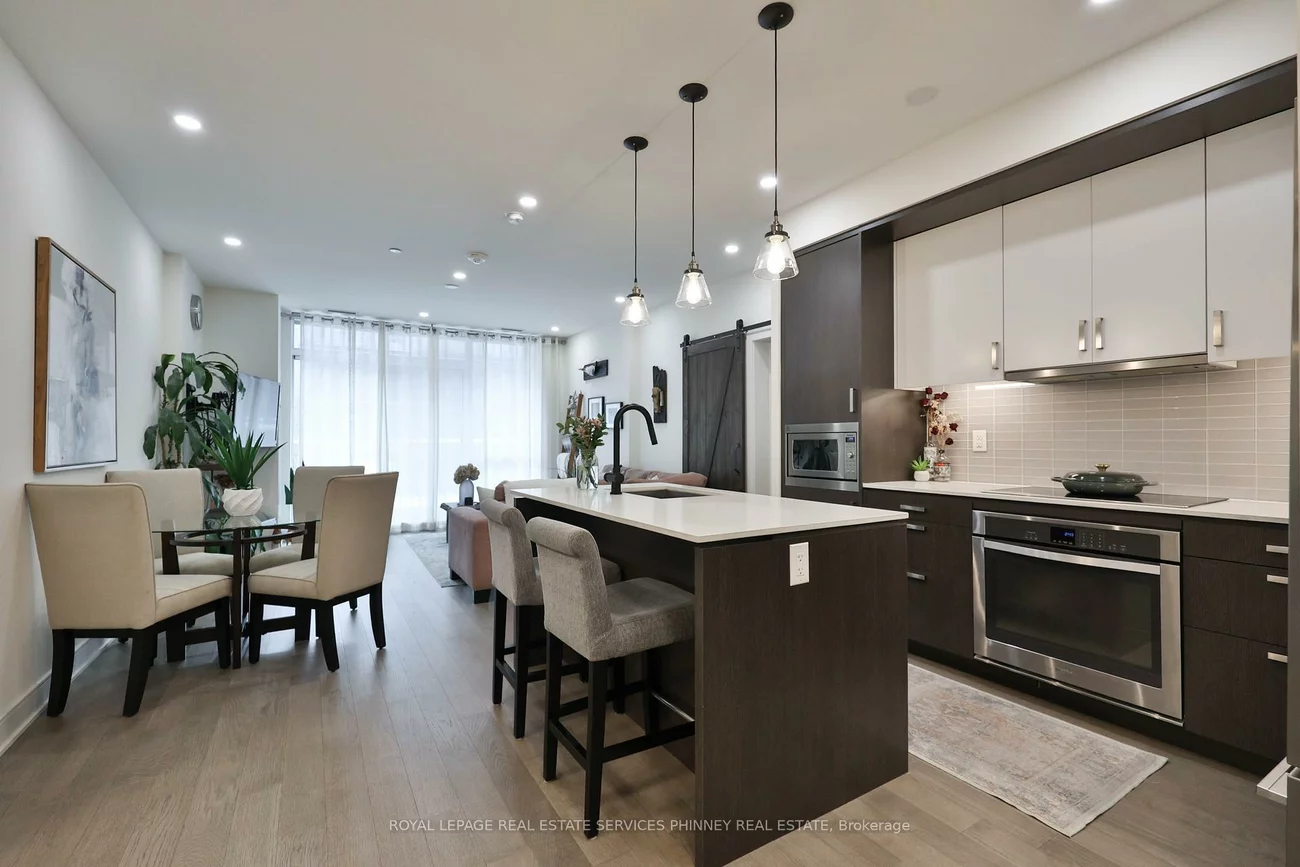 1575, Lakeshore, Clarkson, Mississauga