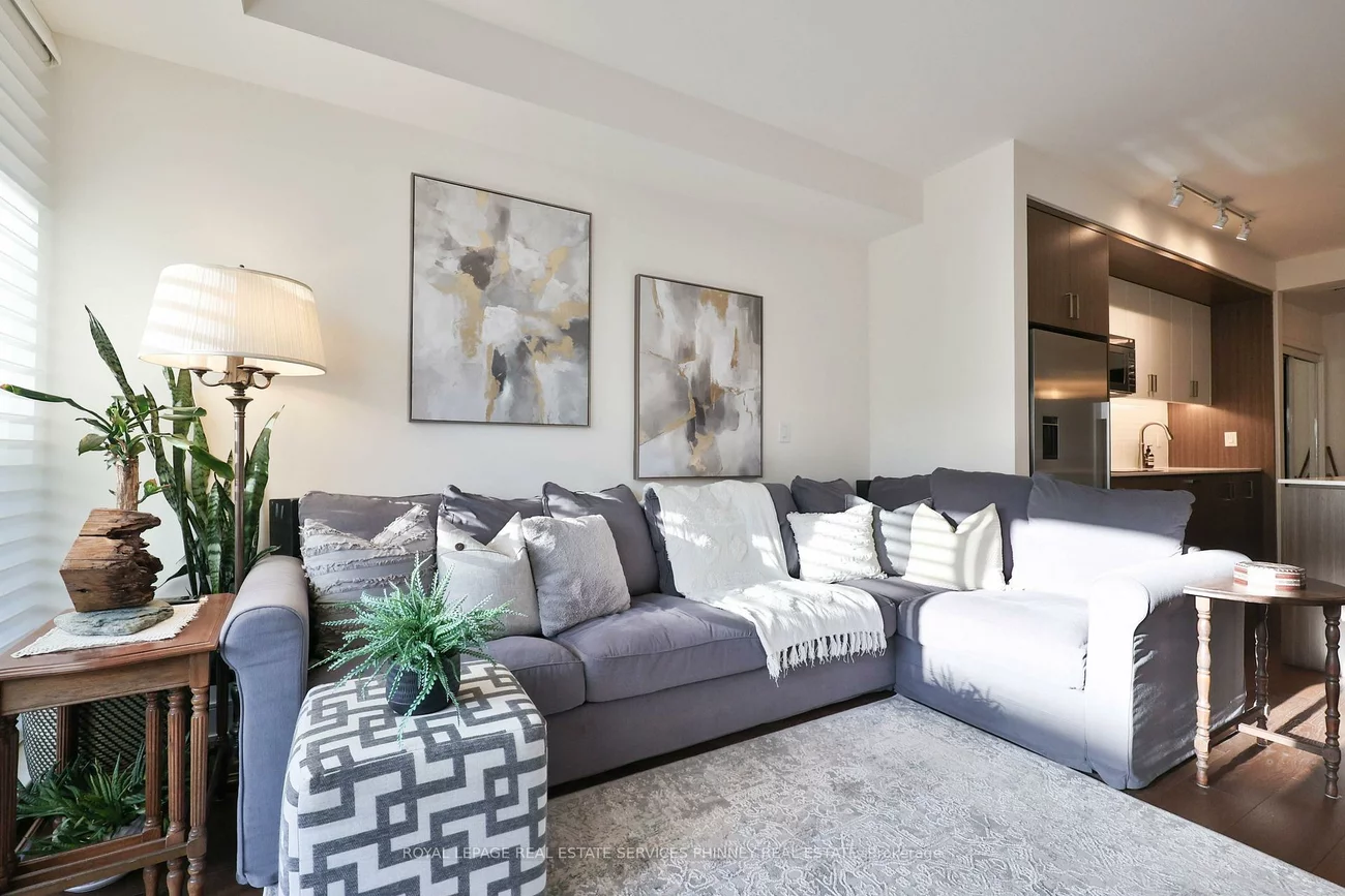 1575, Lakeshore, Clarkson, Mississauga