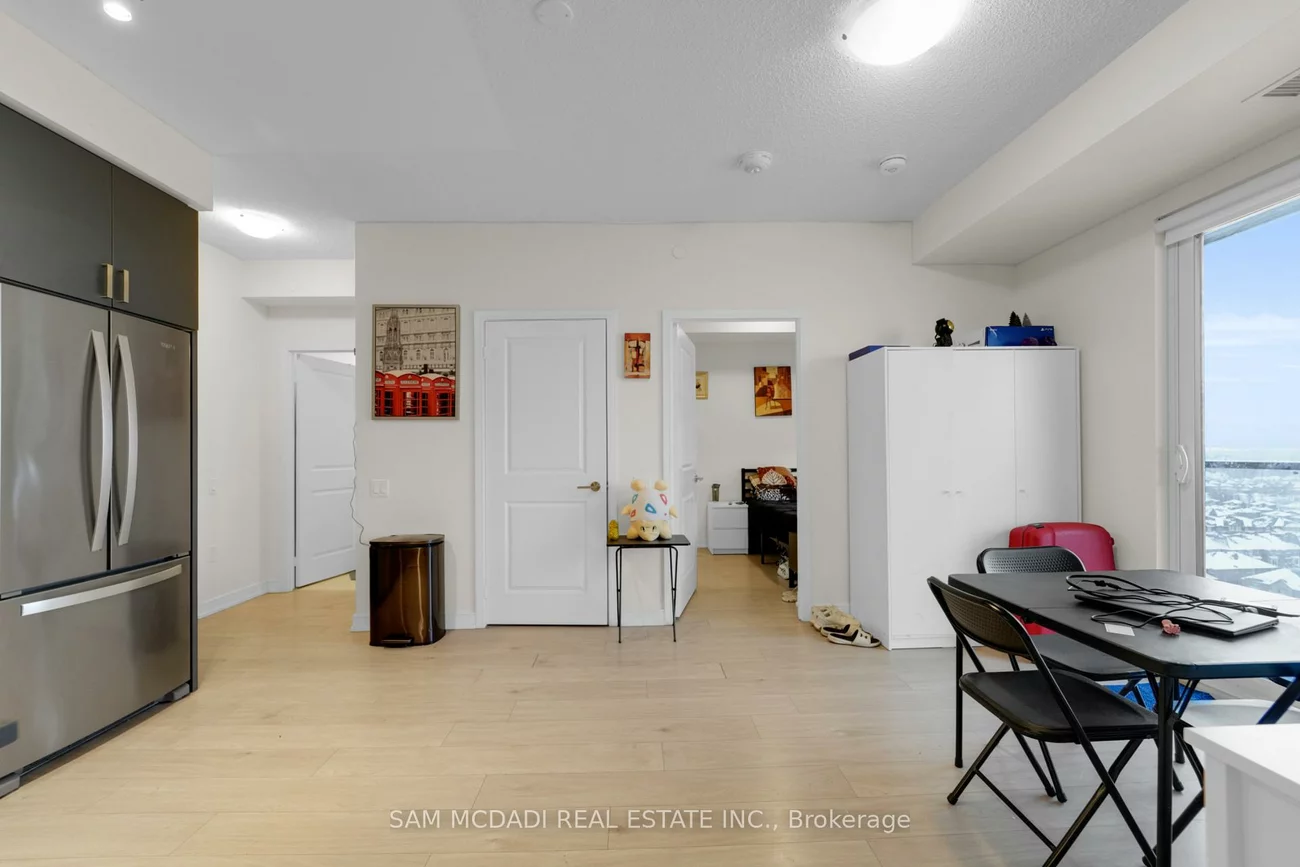 8, Nahani, Hurontario, Mississauga