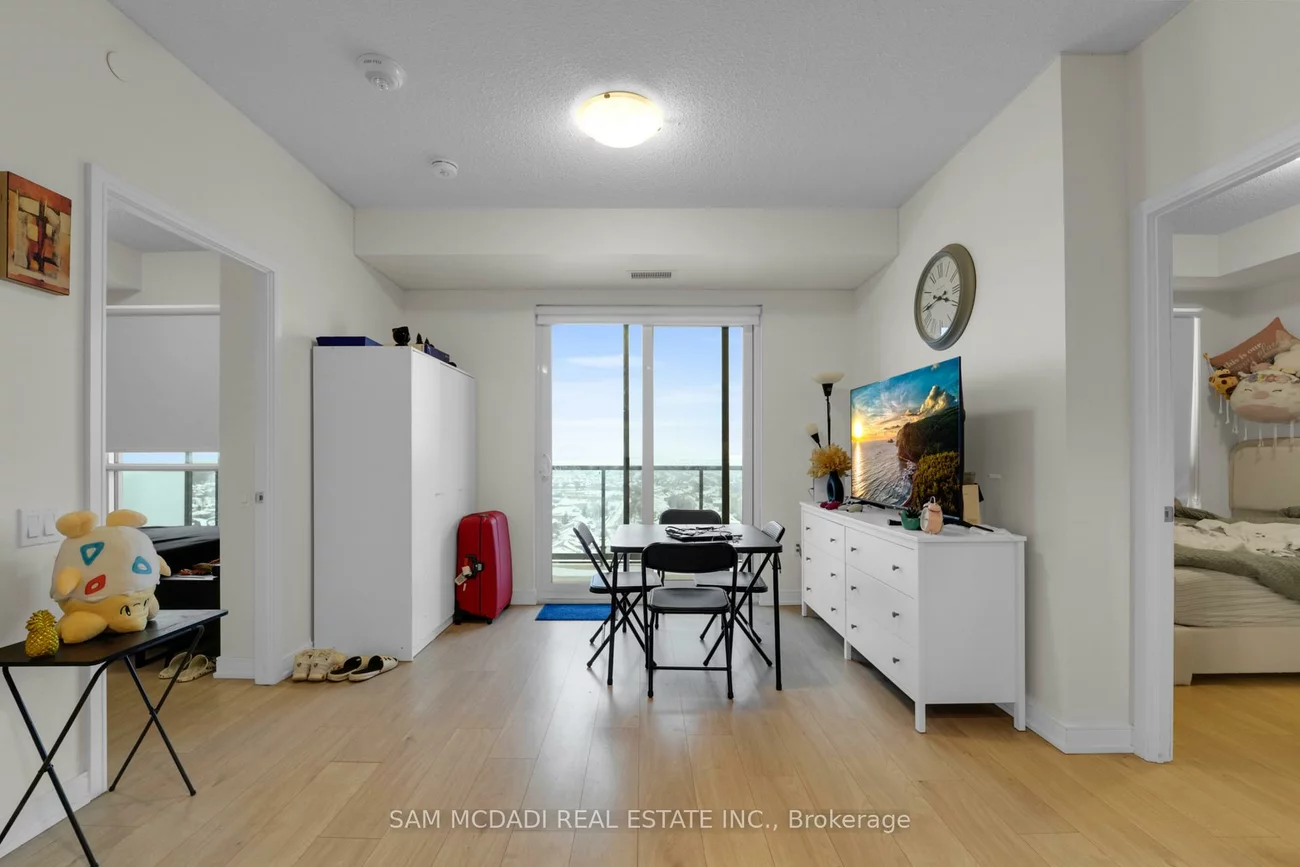 8, Nahani, Hurontario, Mississauga