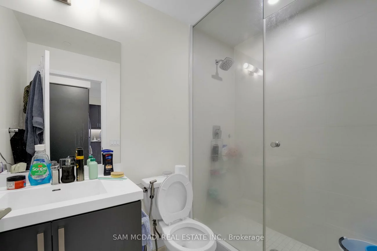 8, Nahani, Hurontario, Mississauga