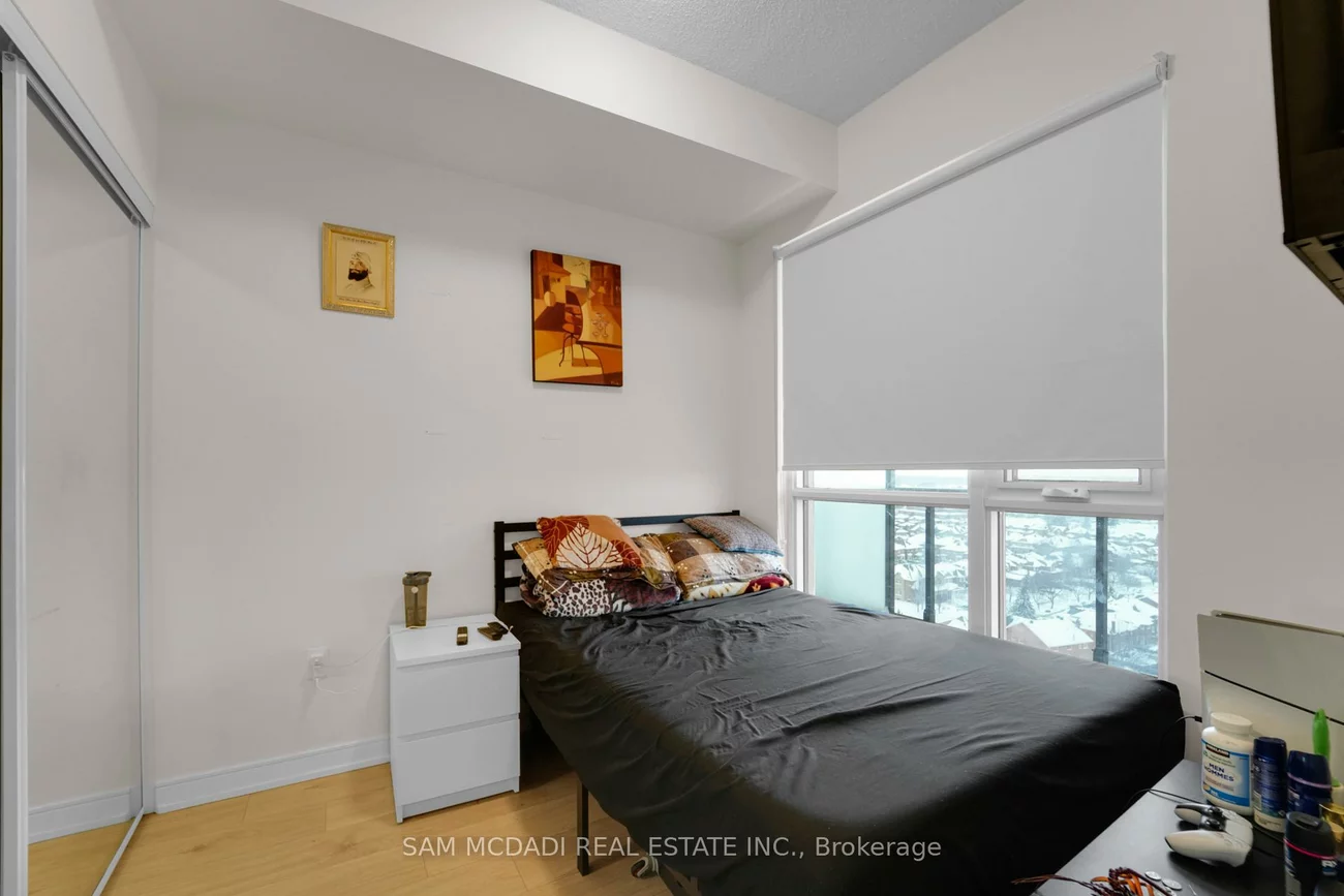 8, Nahani, Hurontario, Mississauga