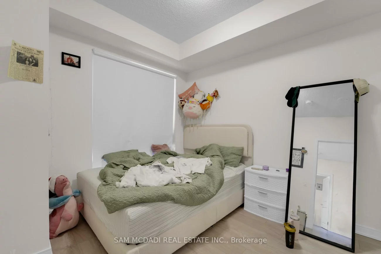 8, Nahani, Hurontario, Mississauga