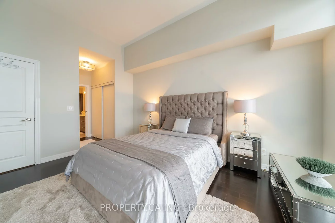 223, Webb, City Centre, Mississauga