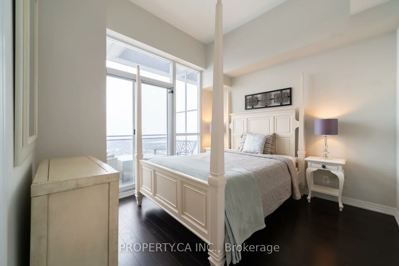 223, Webb, City Centre, Mississauga