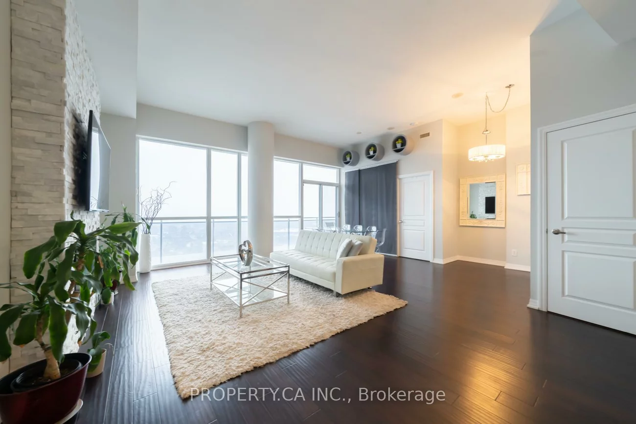223, Webb, City Centre, Mississauga
