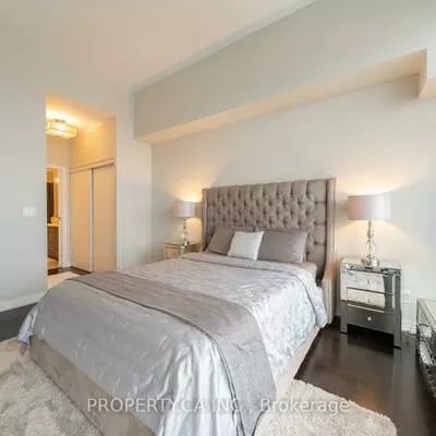 223, Webb, City Centre, Mississauga