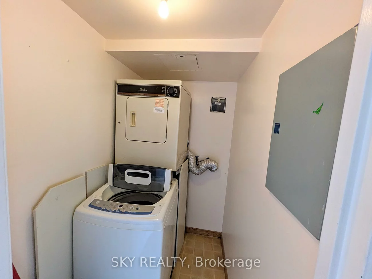 25, Fairview, Fairview, Mississauga