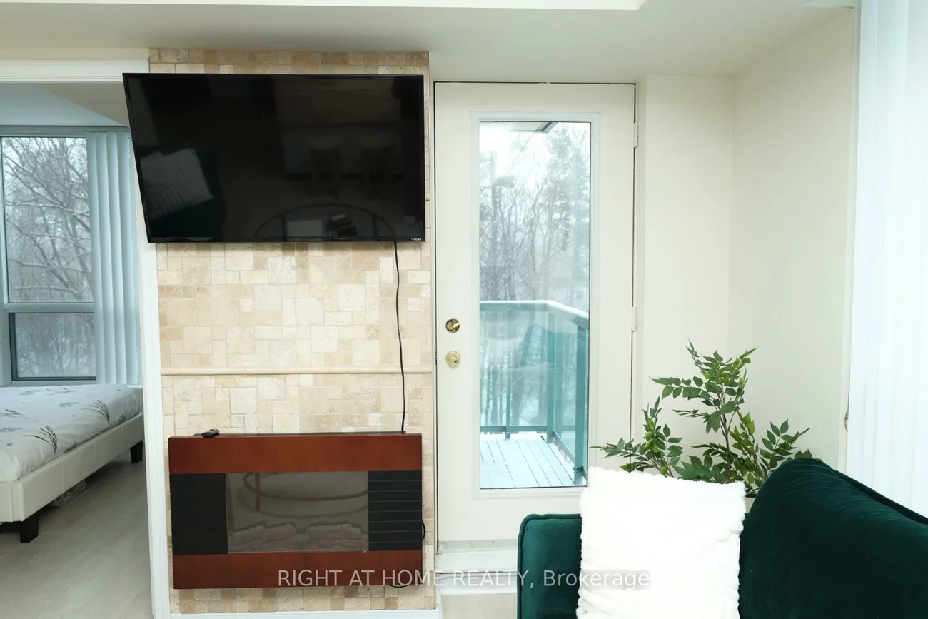 2565, Erin Centre, Central Erin Mills, Mississauga