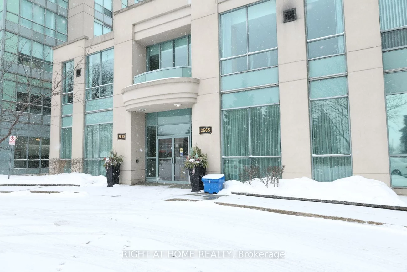 2565, Erin Centre, Central Erin Mills, Mississauga