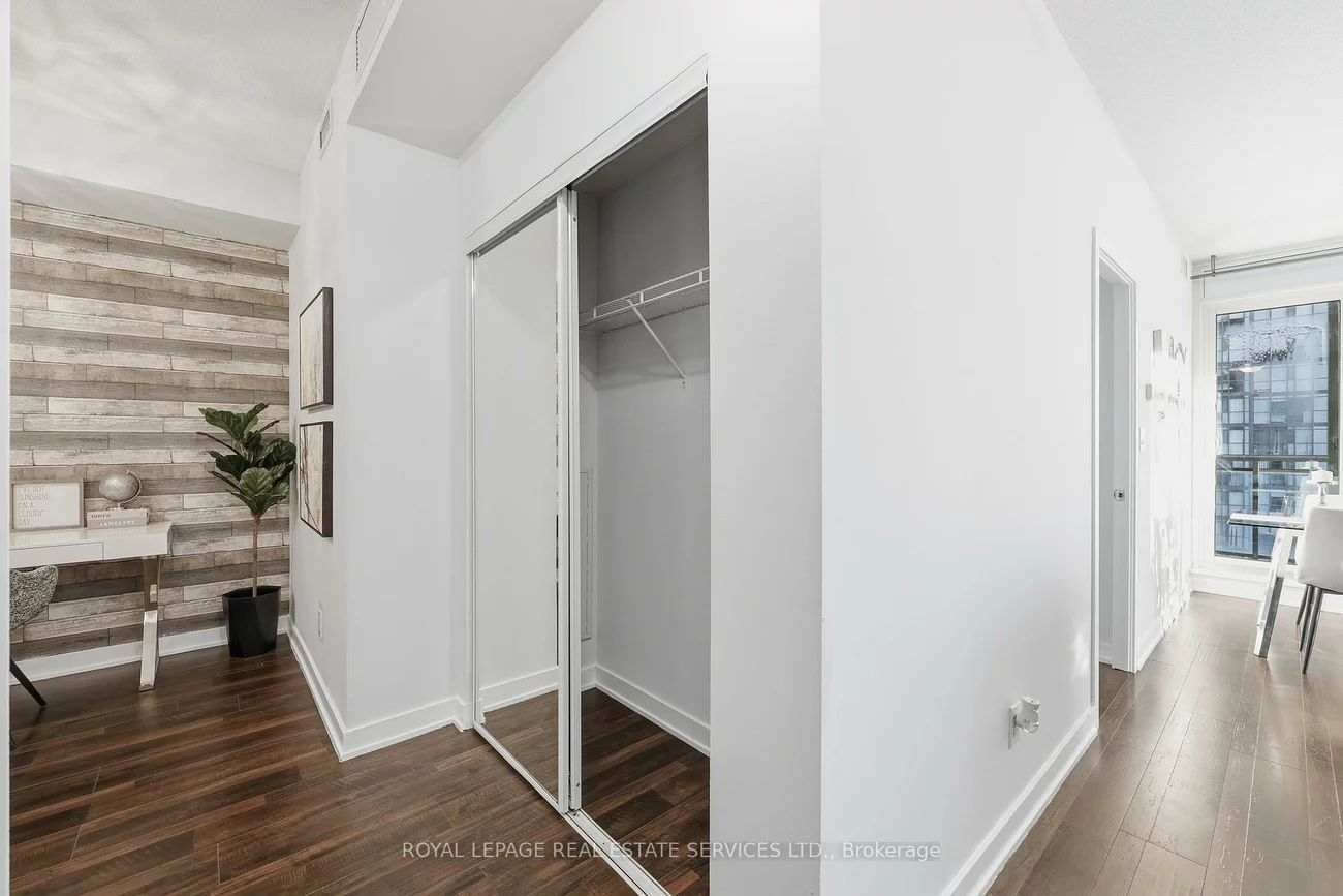 4099, Brickstone, City Centre, Mississauga