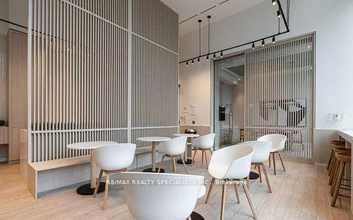 28, ANN, Port Credit, Mississauga