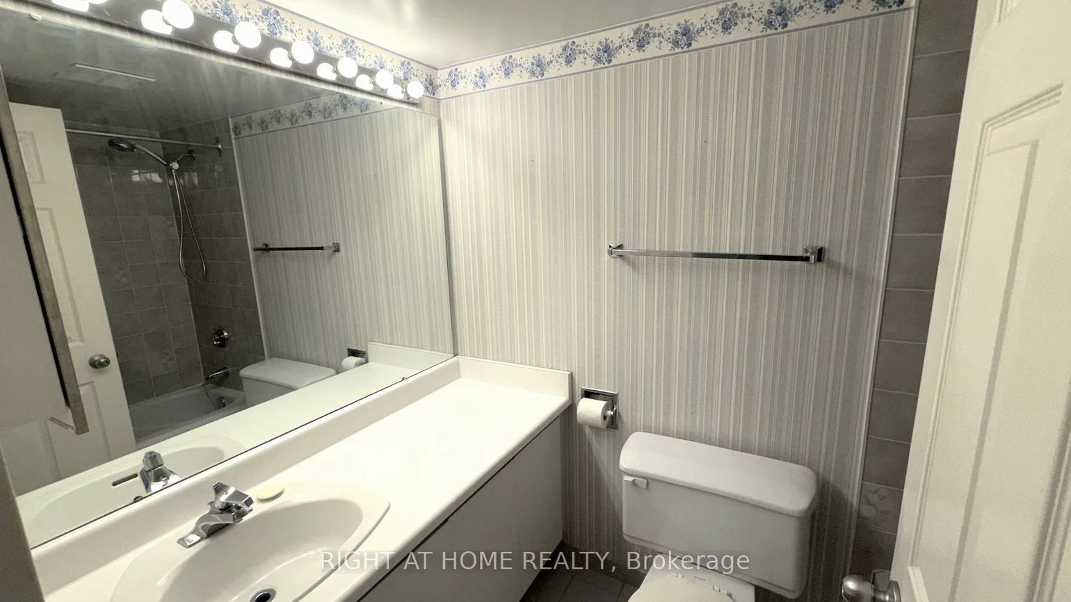 1111, Bough Beeches, Rathwood, Mississauga