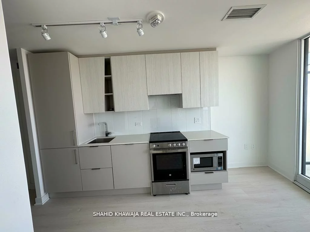 3900, Confederation, City Centre, Mississauga