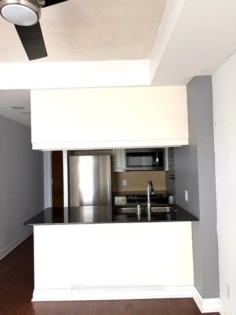 1055, Southdown, Clarkson, Mississauga