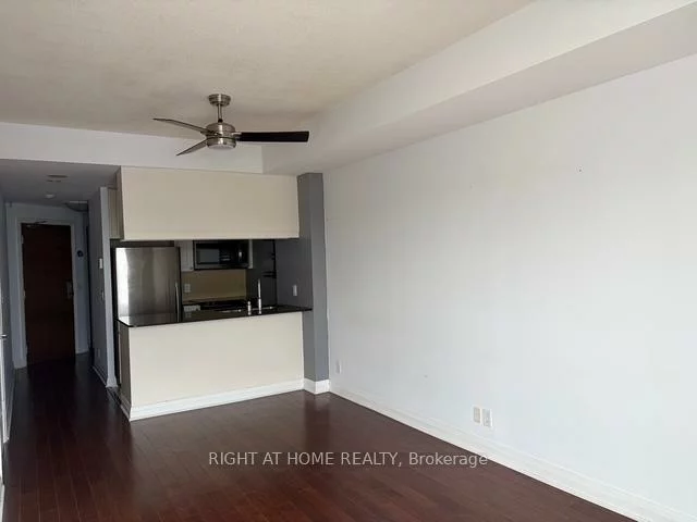 1055, Southdown, Clarkson, Mississauga