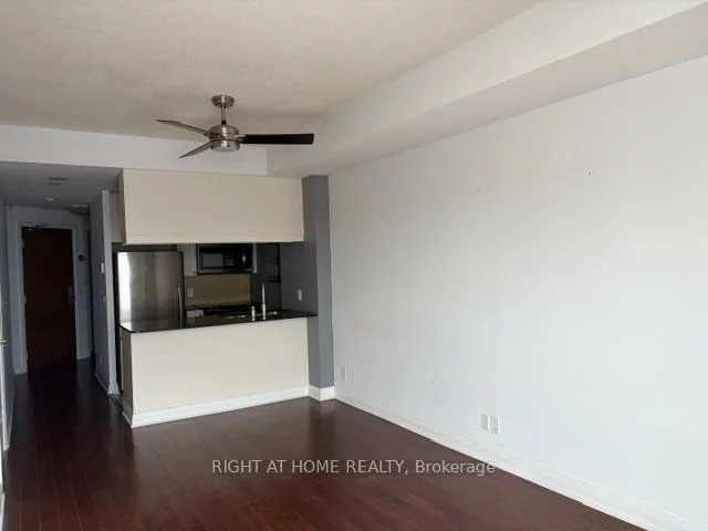 1055, Southdown, Clarkson, Mississauga