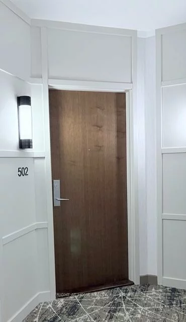 1055, Southdown, Clarkson, Mississauga