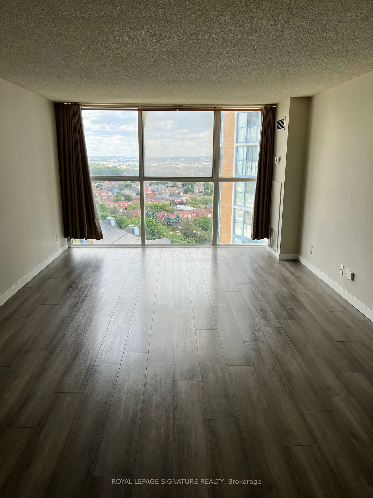 25, Trailwood, Hurontario, Mississauga