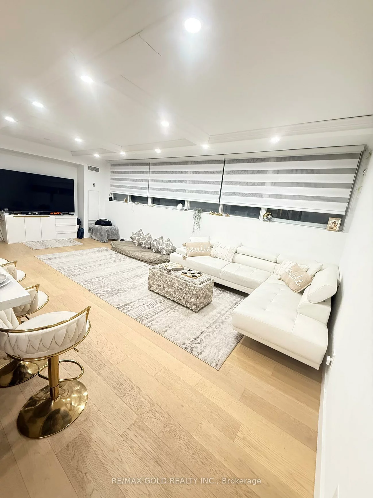 3700, Kaneff, Mississauga Valleys, Mississauga