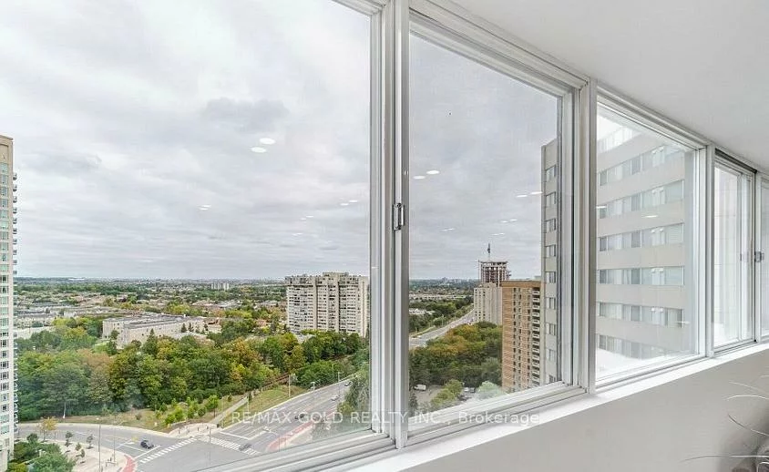 3700, Kaneff, Mississauga Valleys, Mississauga