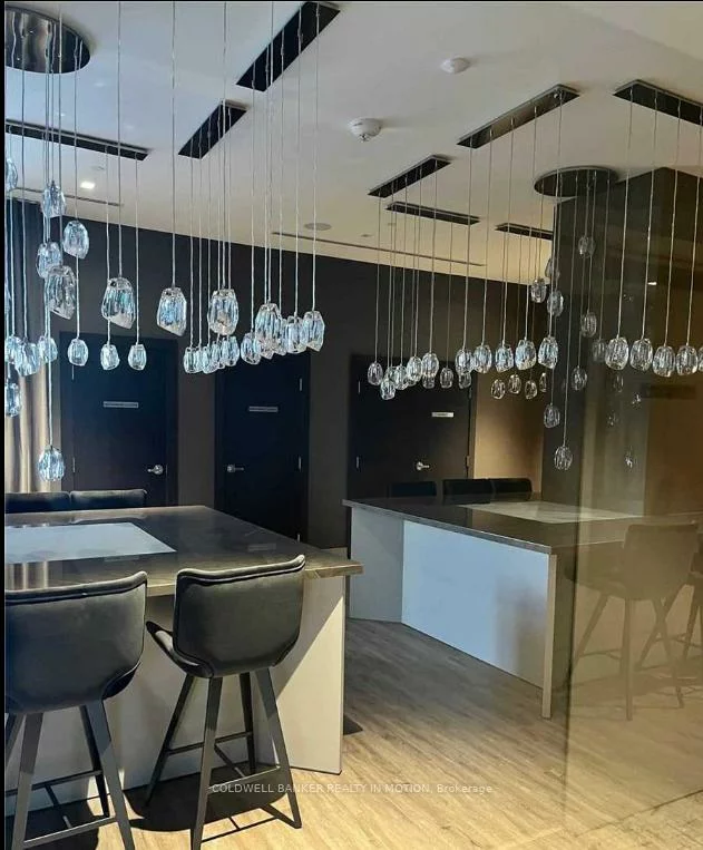 8, Nahani, Hurontario, Mississauga