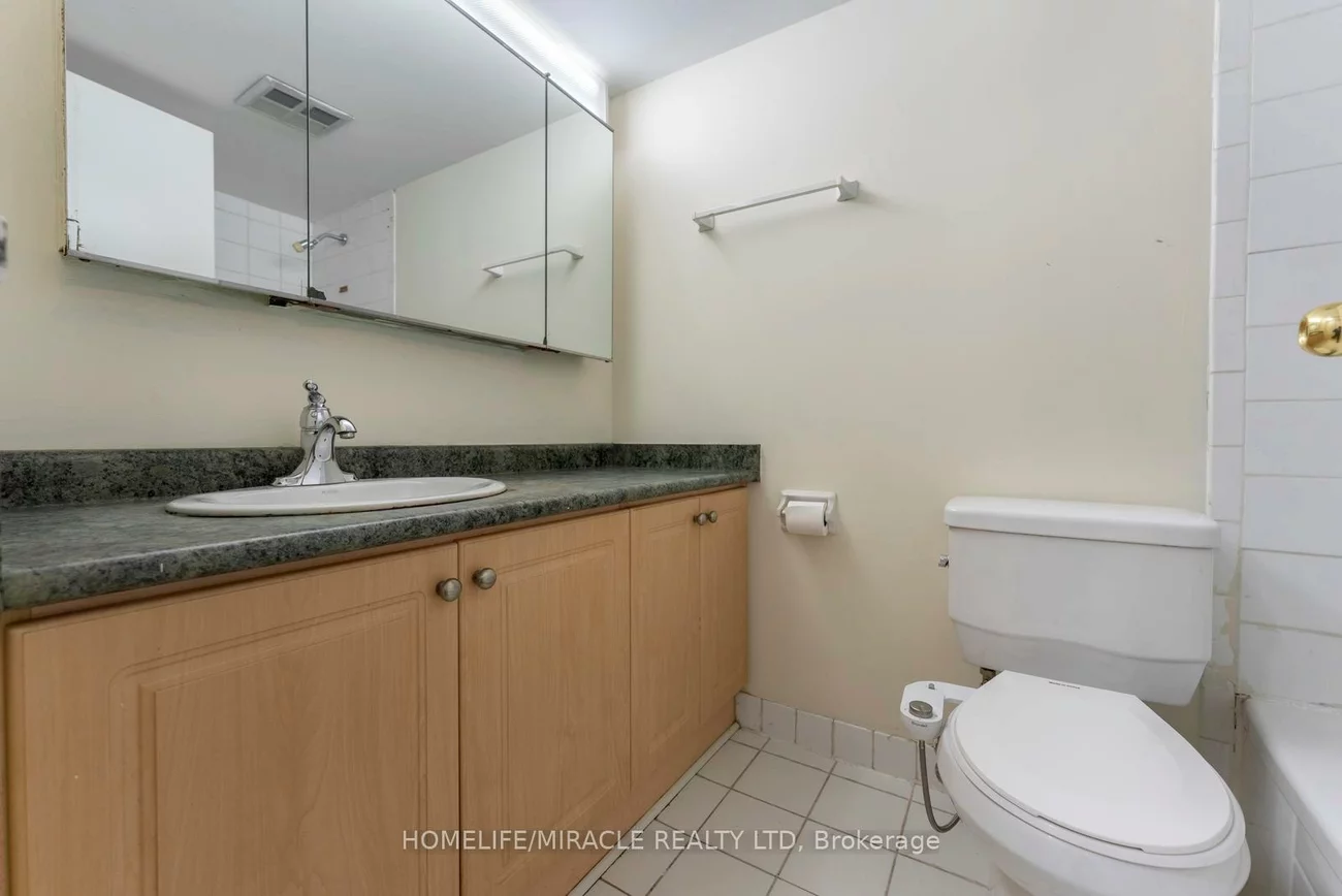 3700, Kaneff, Mississauga Valleys, Mississauga