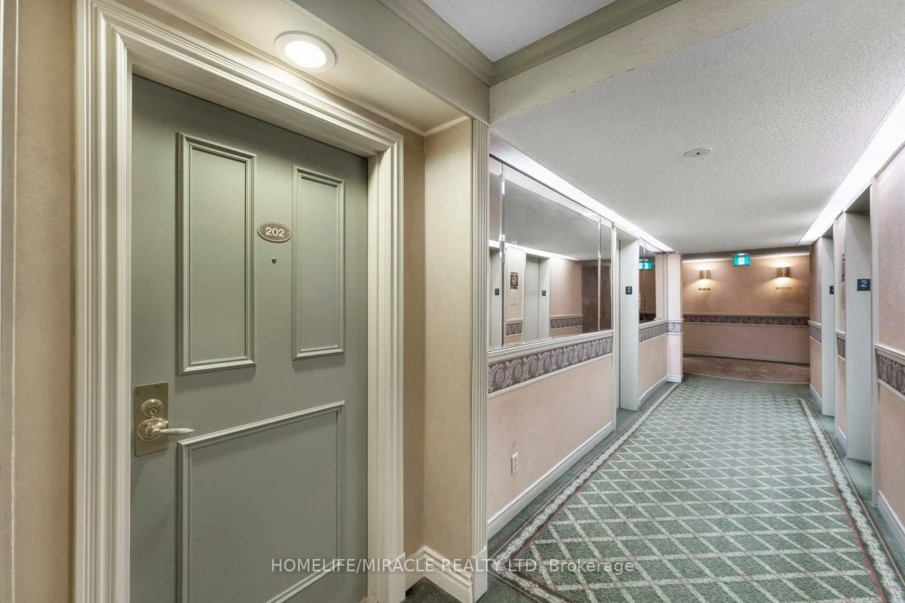 3700, Kaneff, Mississauga Valleys, Mississauga