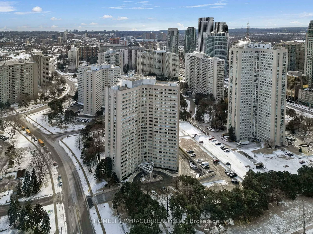 3700, Kaneff, Mississauga Valleys, Mississauga