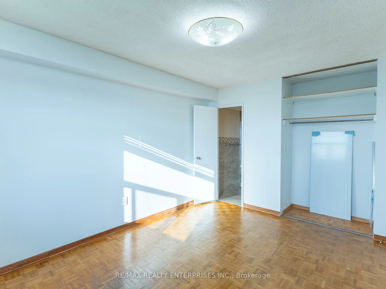 966, Inverhouse, Clarkson, Mississauga