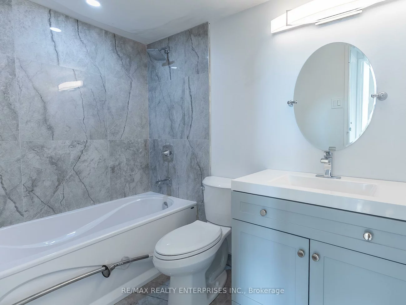 966, Inverhouse, Clarkson, Mississauga