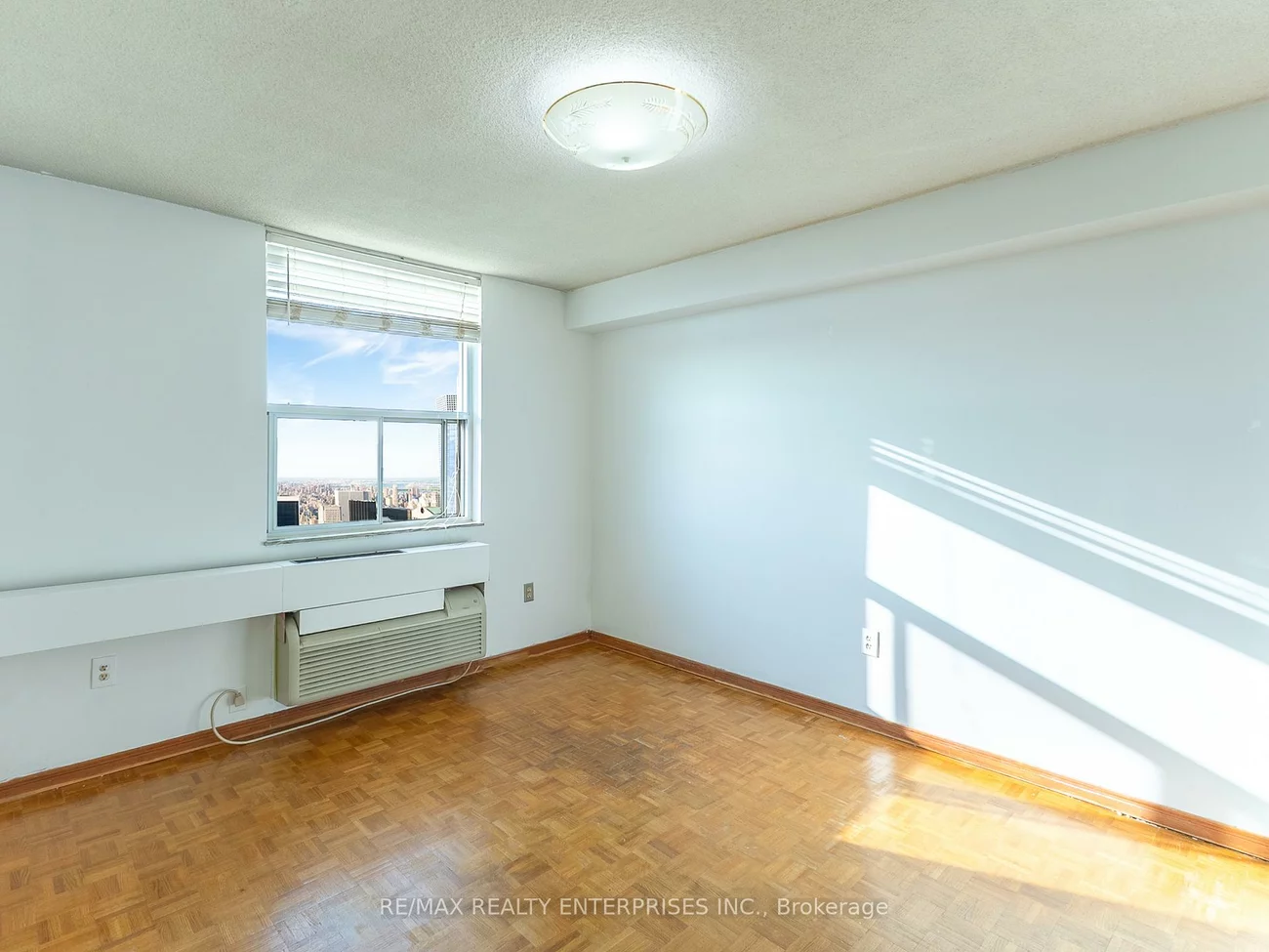 966, Inverhouse, Clarkson, Mississauga