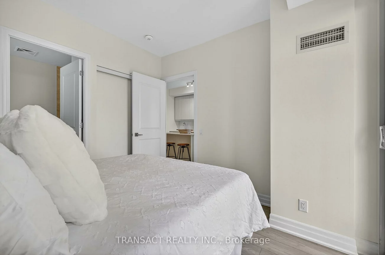 36, Elm, Fairview, Mississauga