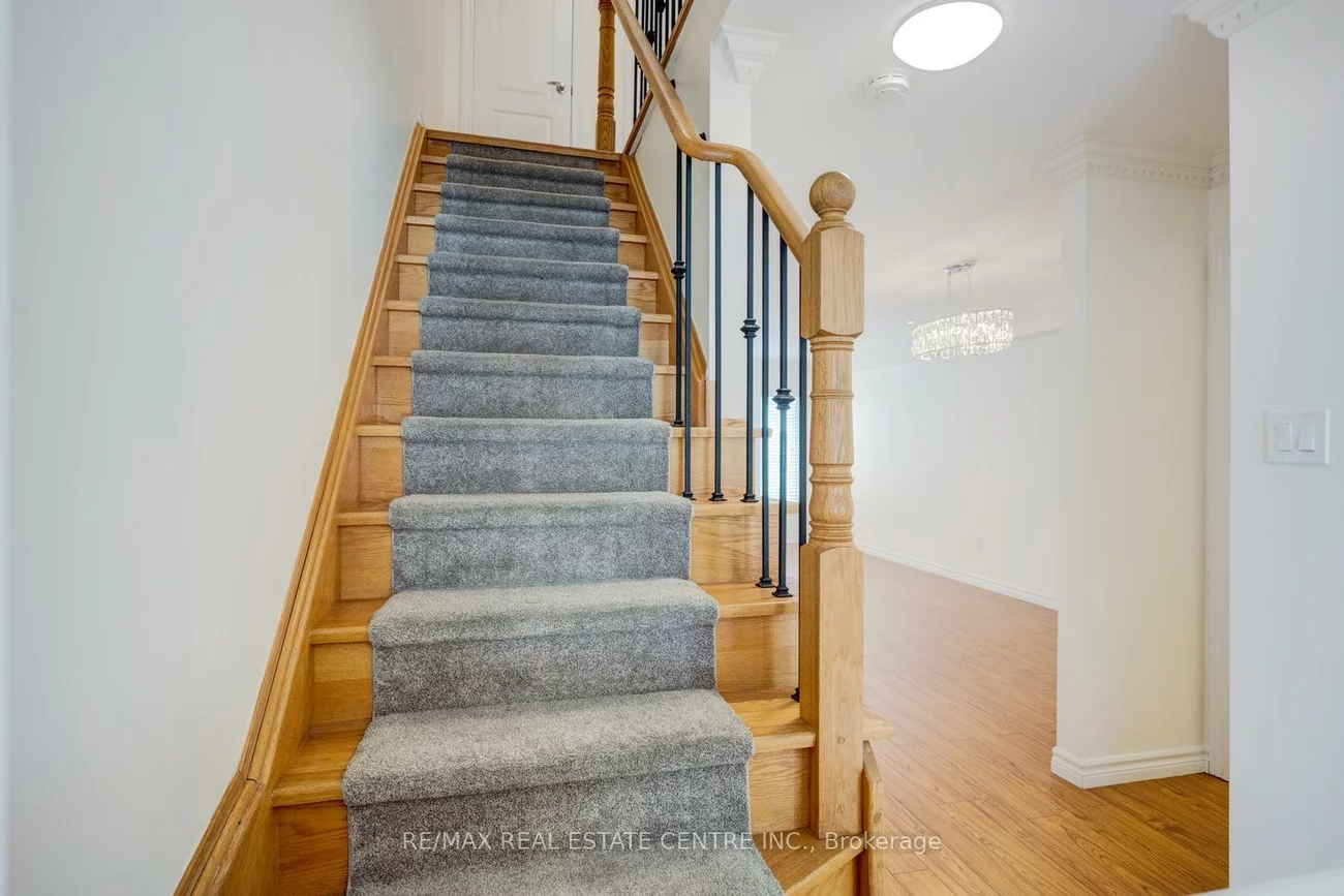 4950, Albina, Hurontario, Mississauga