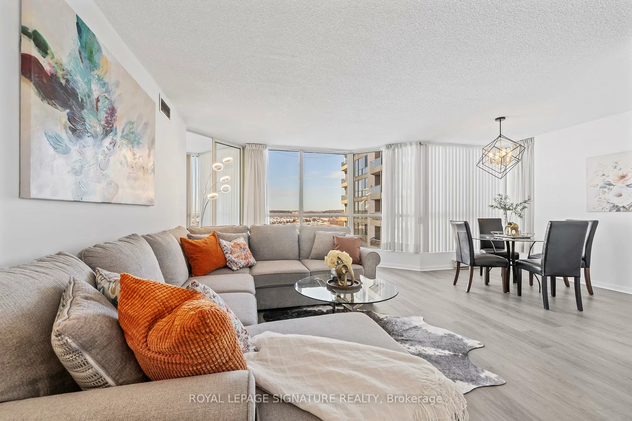 55, Kingsbridge Garden, Hurontario, Mississauga