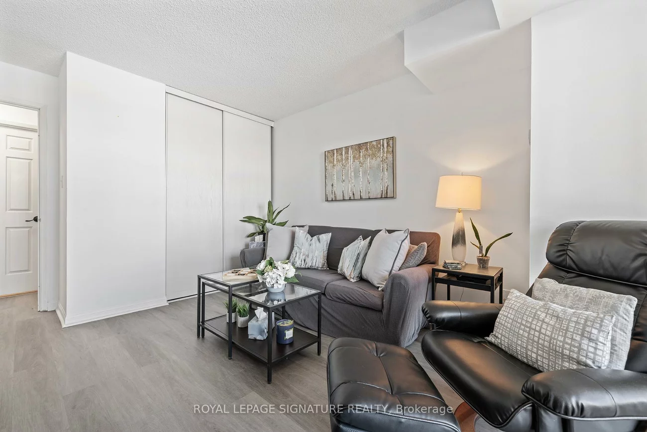 55, Kingsbridge Garden, Hurontario, Mississauga