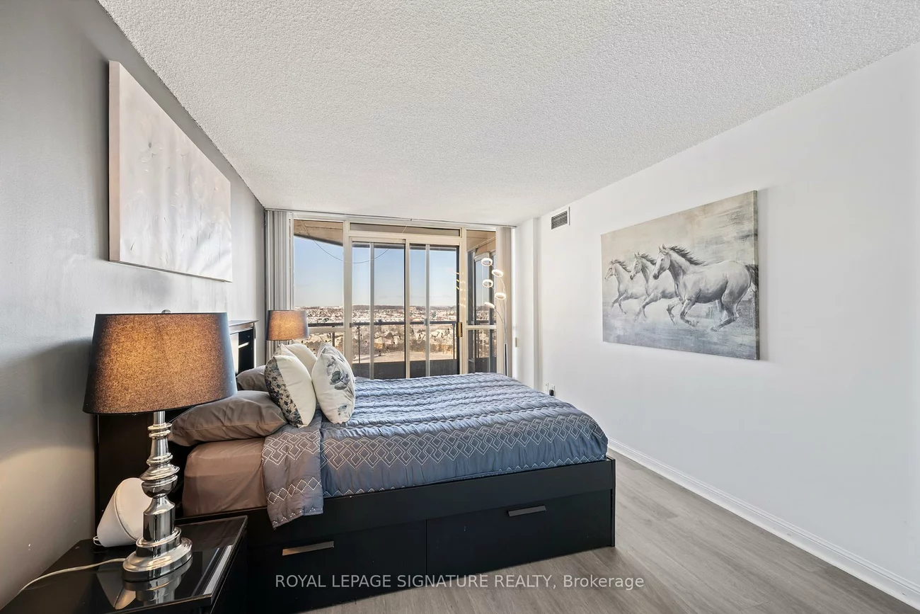 55, Kingsbridge Garden, Hurontario, Mississauga