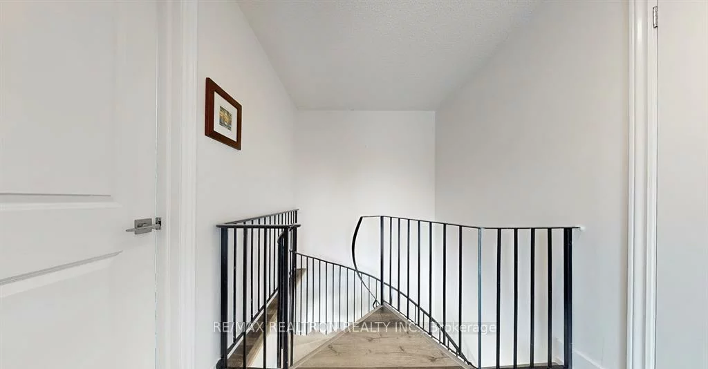 2585, Erin Centre, Central Erin Mills, Mississauga