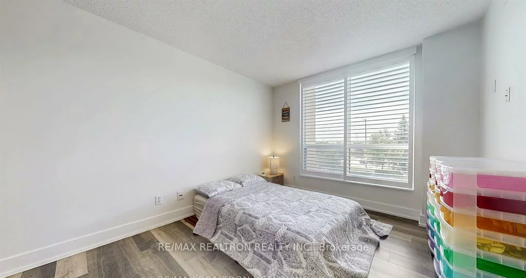 2585, Erin Centre, Central Erin Mills, Mississauga