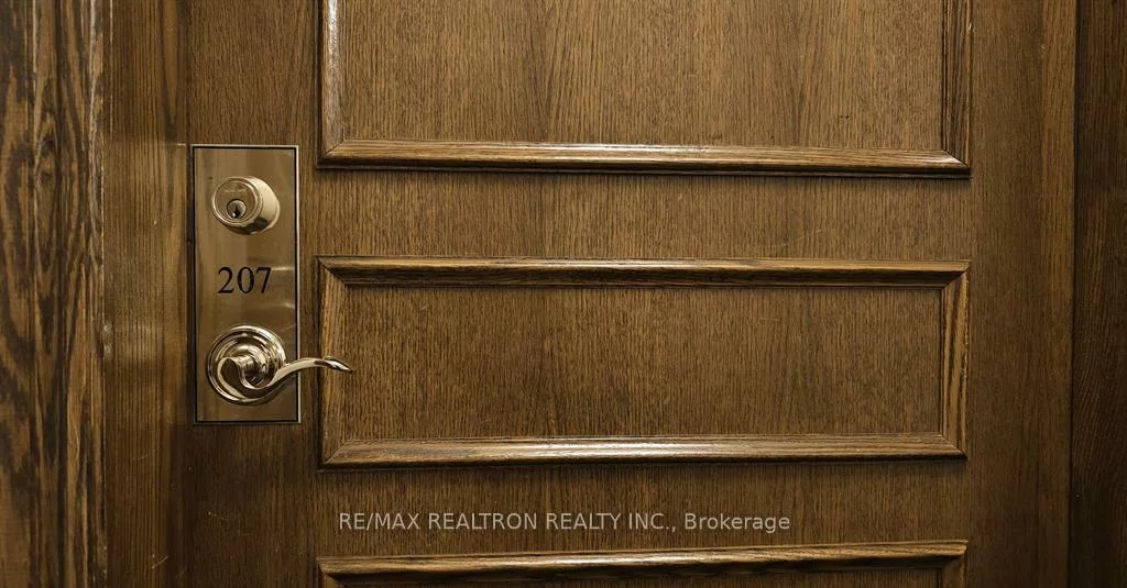 2585, Erin Centre, Central Erin Mills, Mississauga