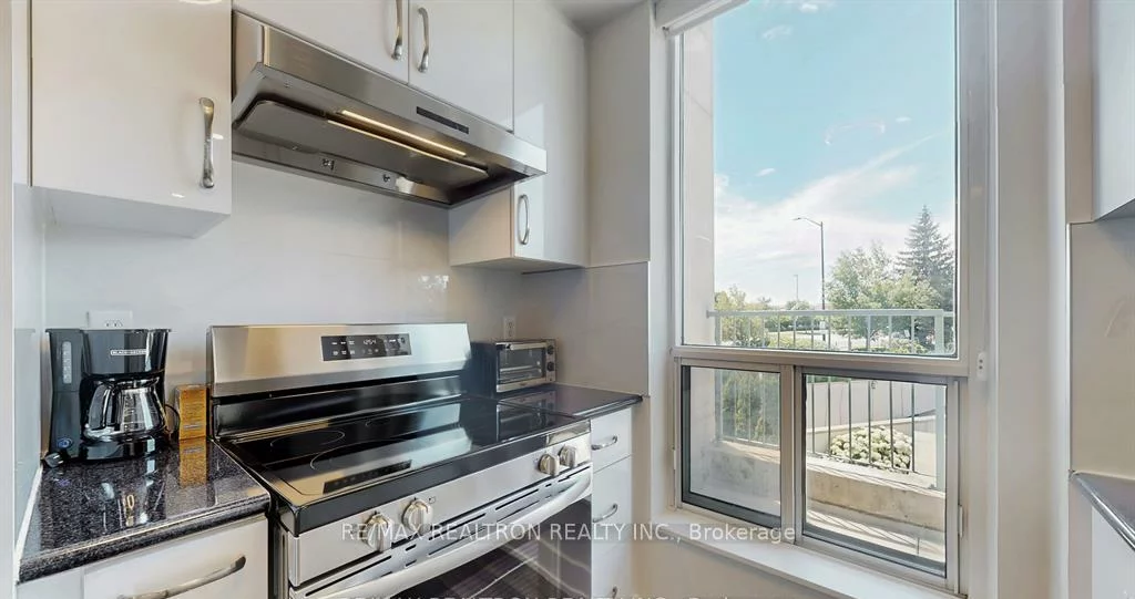 2585, Erin Centre, Central Erin Mills, Mississauga