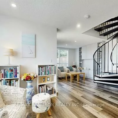 2585, Erin Centre, Central Erin Mills, Mississauga