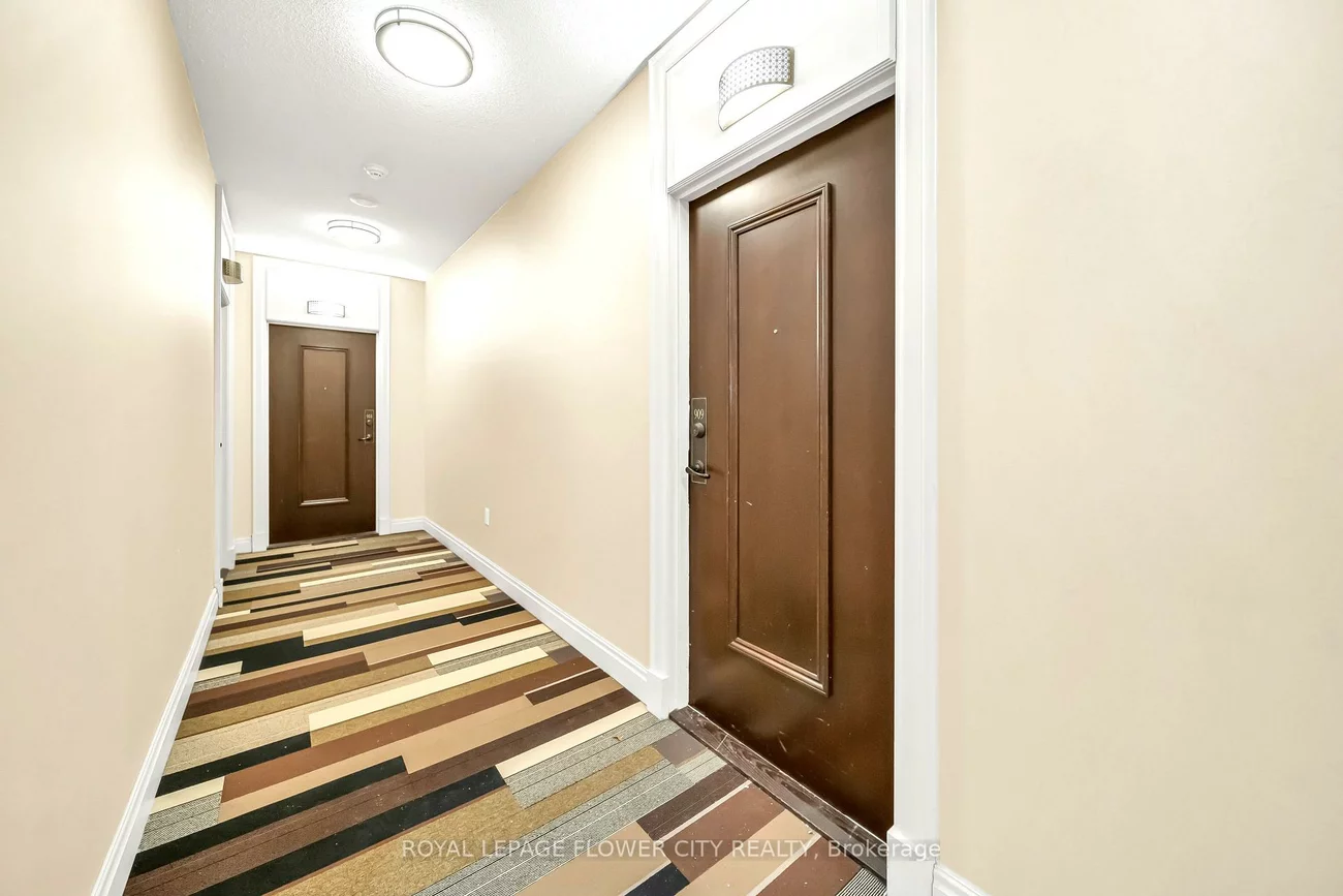 385, Prince of Wales Dr, City Centre, Mississauga