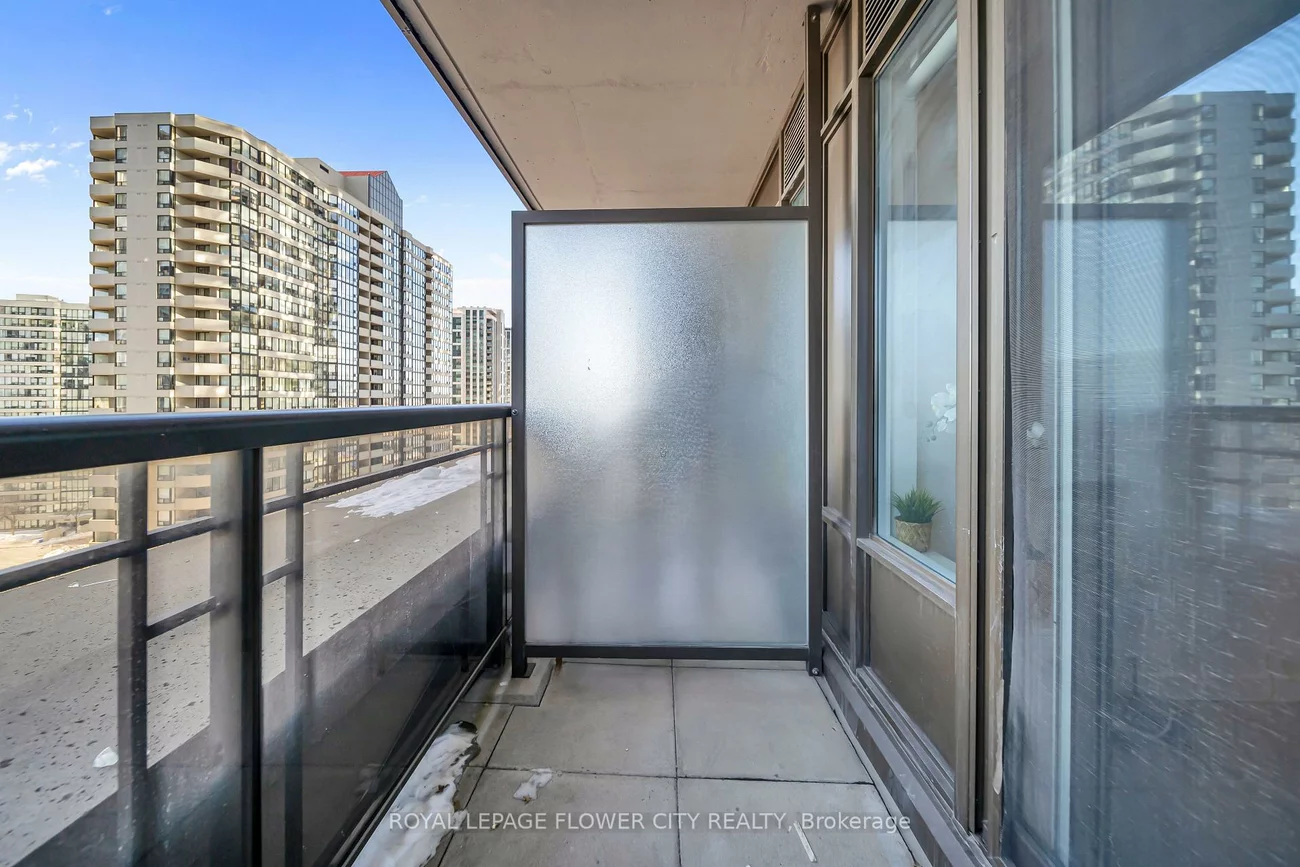 385, Prince of Wales Dr, City Centre, Mississauga