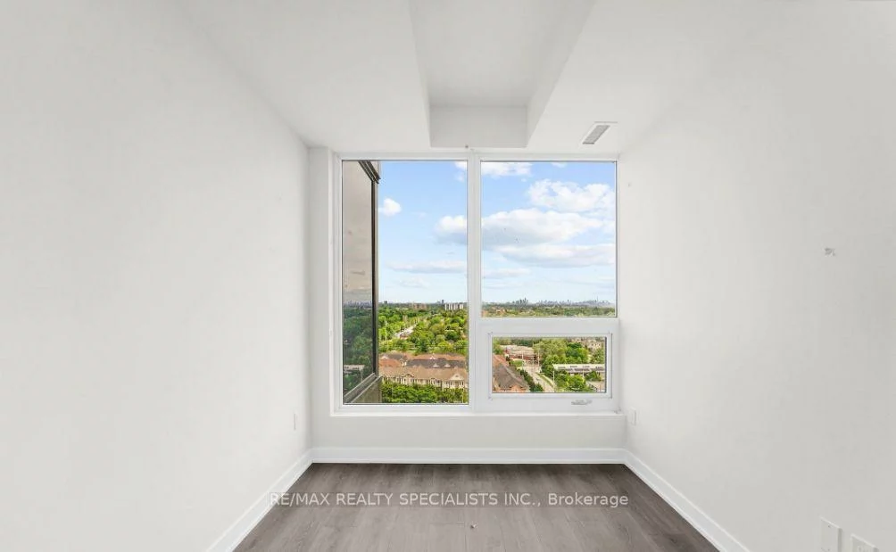 28, ANN, Port Credit, Mississauga